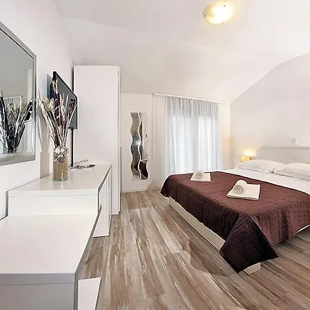 Simic Apartment *