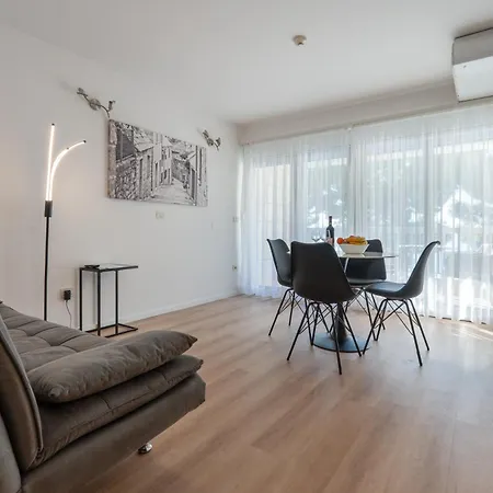 Simic アパート *