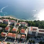 Simic Makarska